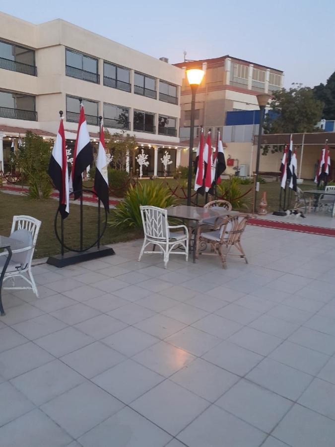 Basma Hotel Qinā Esterno foto
