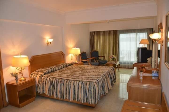 Basma Hotel Qinā Esterno foto